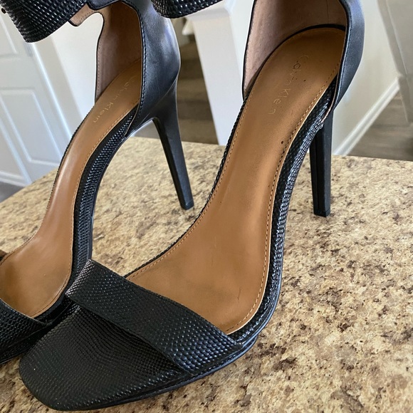 Calvin Klein black heels - Picture 4 of 12